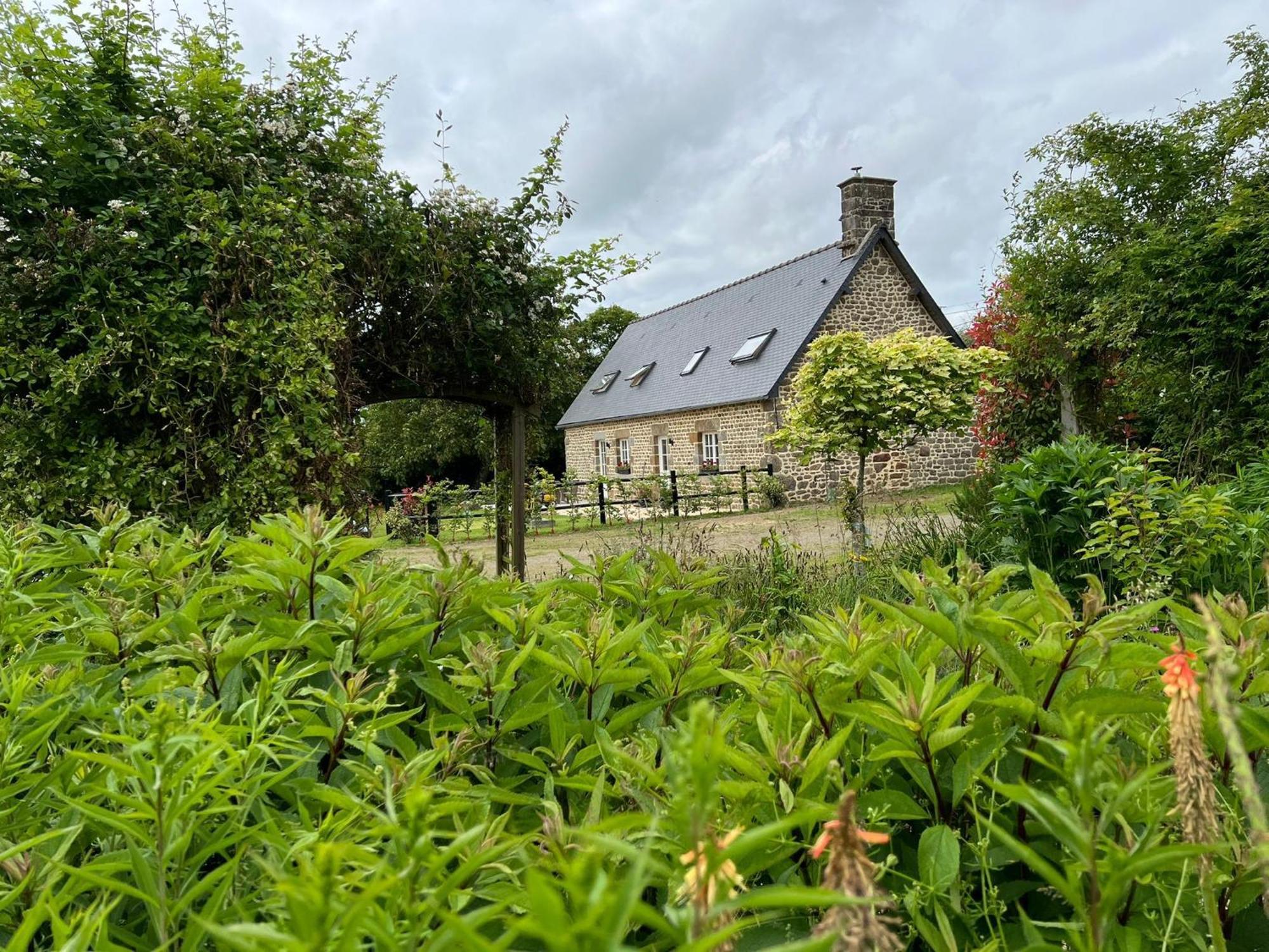 Maison De La Grange, Chaulieu Sourdeval エクステリア 写真