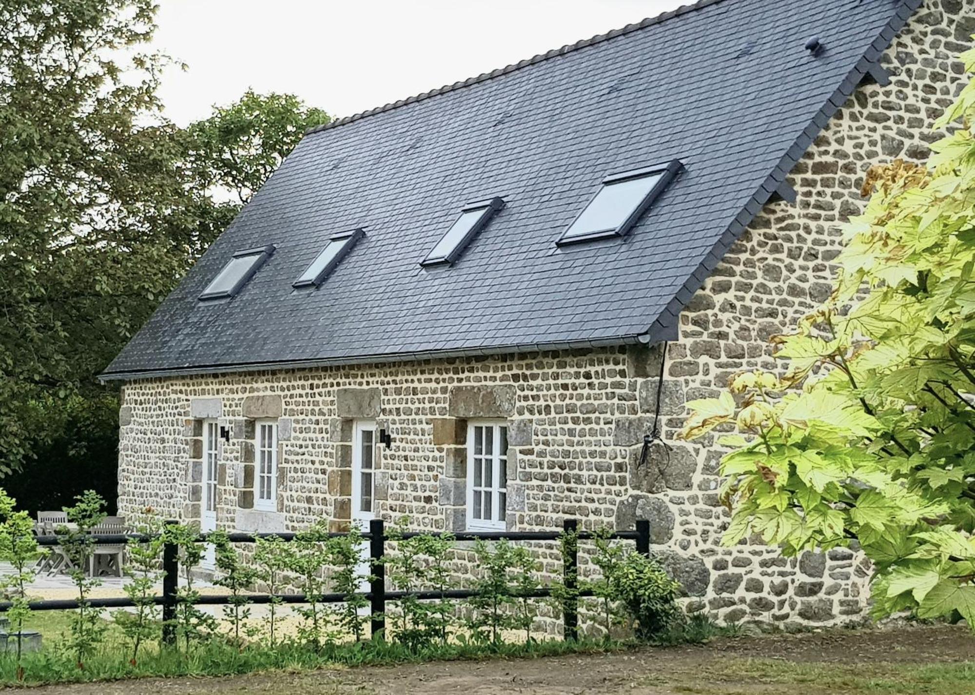 Maison De La Grange, Chaulieu Sourdeval エクステリア 写真